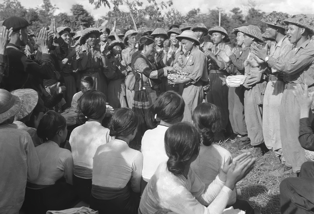 Đại tướng Võ Nguyên Giáp, vị Tổng tư lệnh biết lắng nghe và quyết đoán- Ảnh 4.